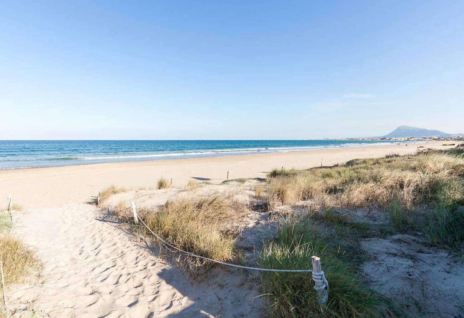 3 bedroom Townhouse for sale in Denia with pool garage - € 410,000 (Ref: 8600649)