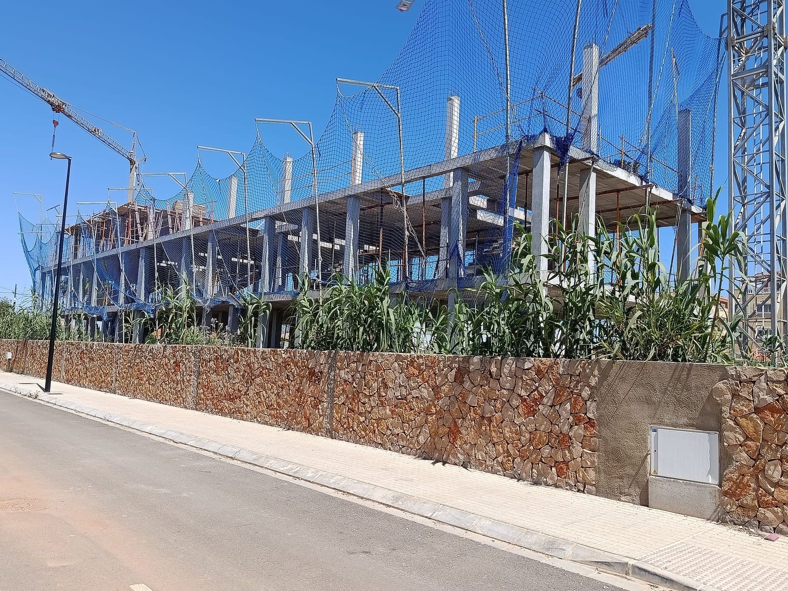 3 bedroom Townhouse for sale in Denia with pool garage - € 410,000 (Ref: 8600649)