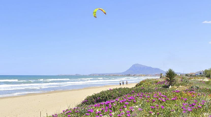 3 soveværelse Byhus til salg i Denia med swimmingpool garage - € 425.000 (Ref: 8600656)