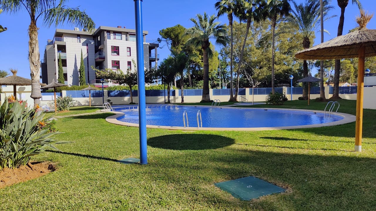 3 sypialnia Apartament na sprzedaż w Denia z basenem garażem - 380 000 € (Ref: 9024856)