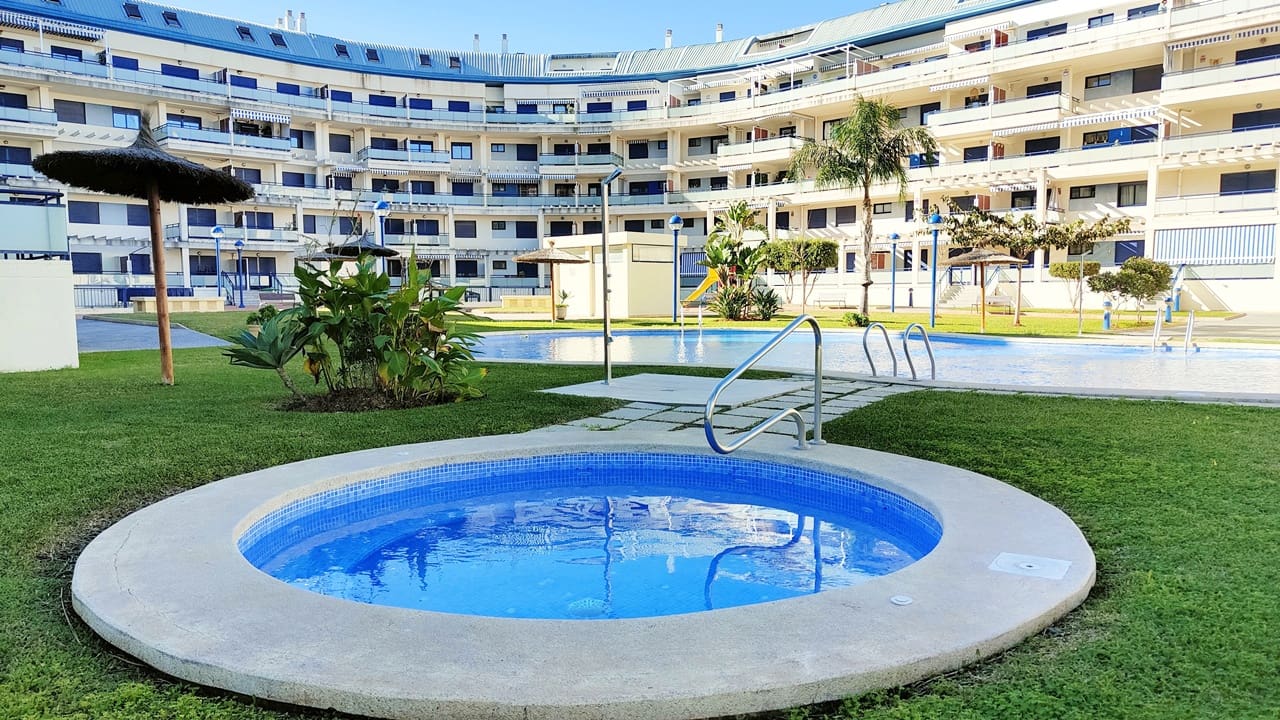 3 sypialnia Apartament na sprzedaż w Denia z basenem garażem - 380 000 € (Ref: 9024856)