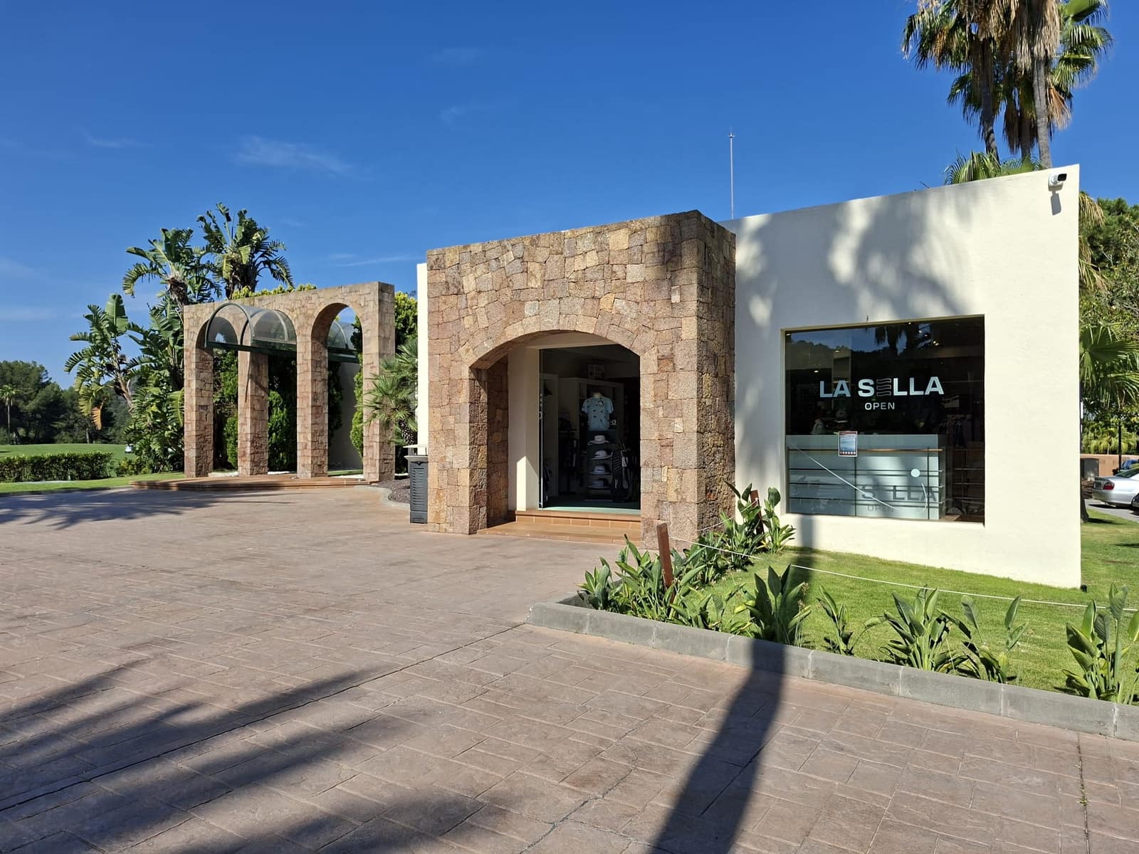 2 soveværelse Lejlighed til salg i Denia med swimmingpool garage - € 443.000 (Ref: 9051803)