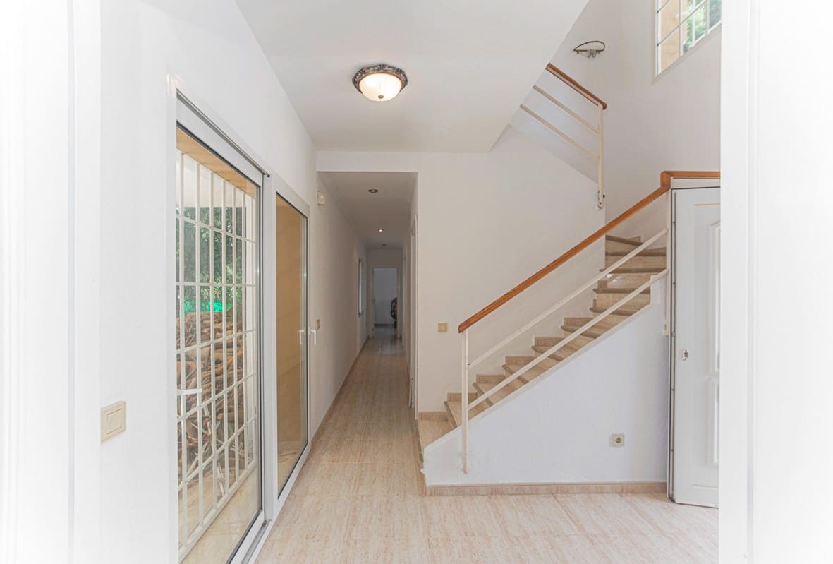 3 soveværelse Villa til salg i Denia med garage - € 795.000 (Ref: 9086408)