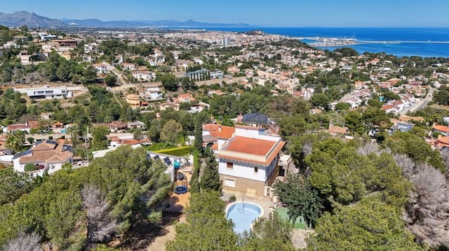 2 soverom Villa til salgs i El Montgó, Dénia med svømmebasseng garasje - € 785 000 (Ref: 9172377)