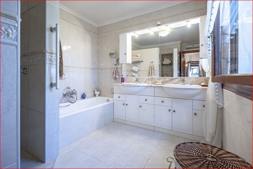 5 soverom Villa til salgs i Denia med svømmebasseng garasje - € 850 000 (Ref: 9238792)