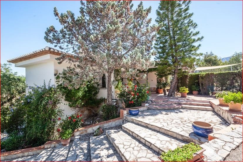 5 soverom Villa til salgs i Denia med svømmebasseng garasje - € 850 000 (Ref: 9238792)