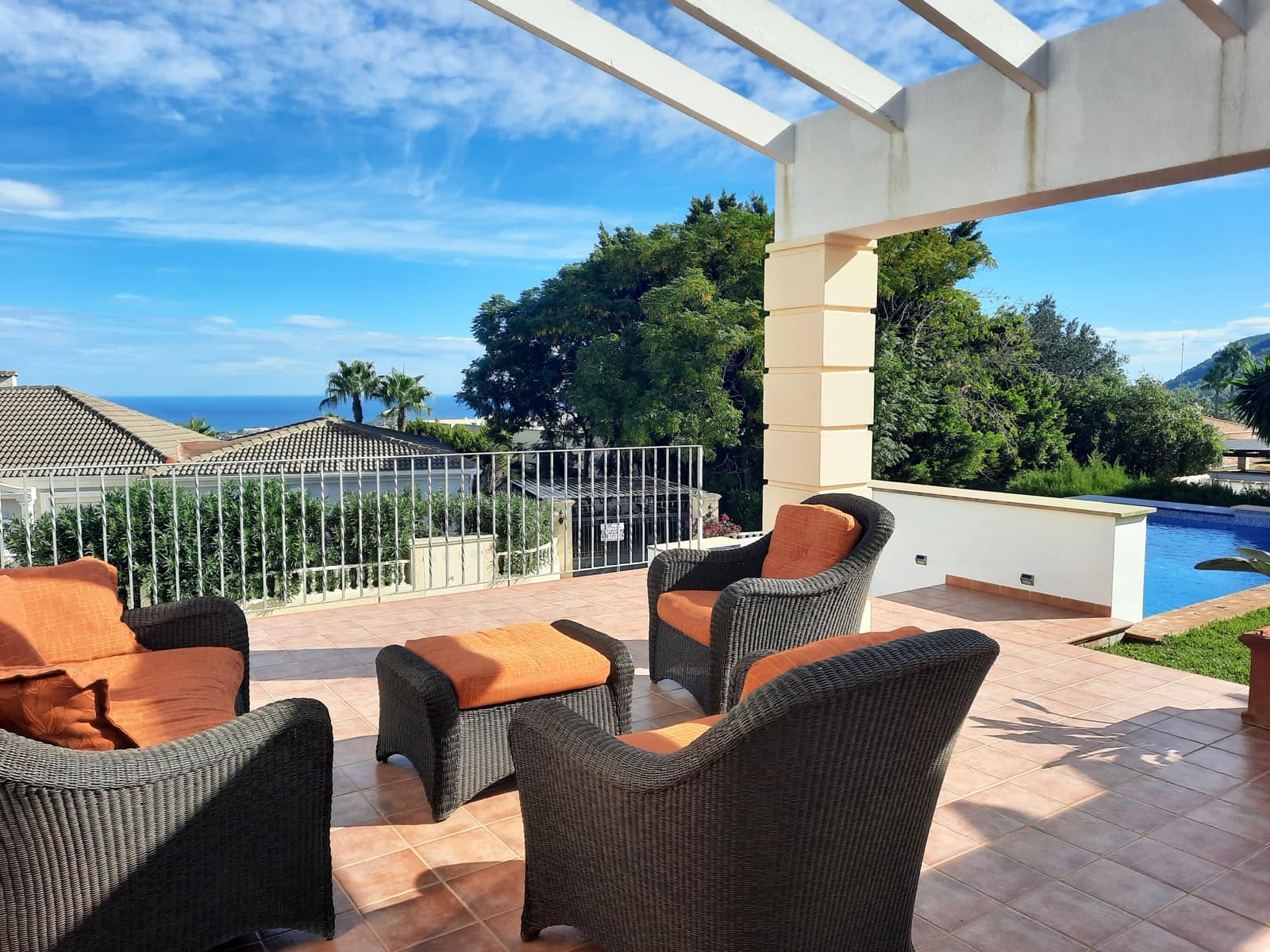 Chalet de 4 habitaciones en Dénia en venta con piscina garaje - 980.000 € (Ref: 9348540)