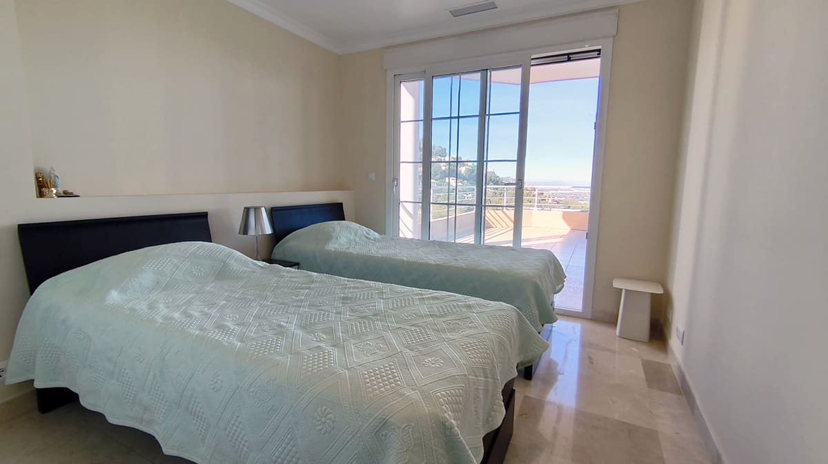 2 bedroom Penthouse for sale in Denia with pool garage - € 525,000 (Ref: 9510345)