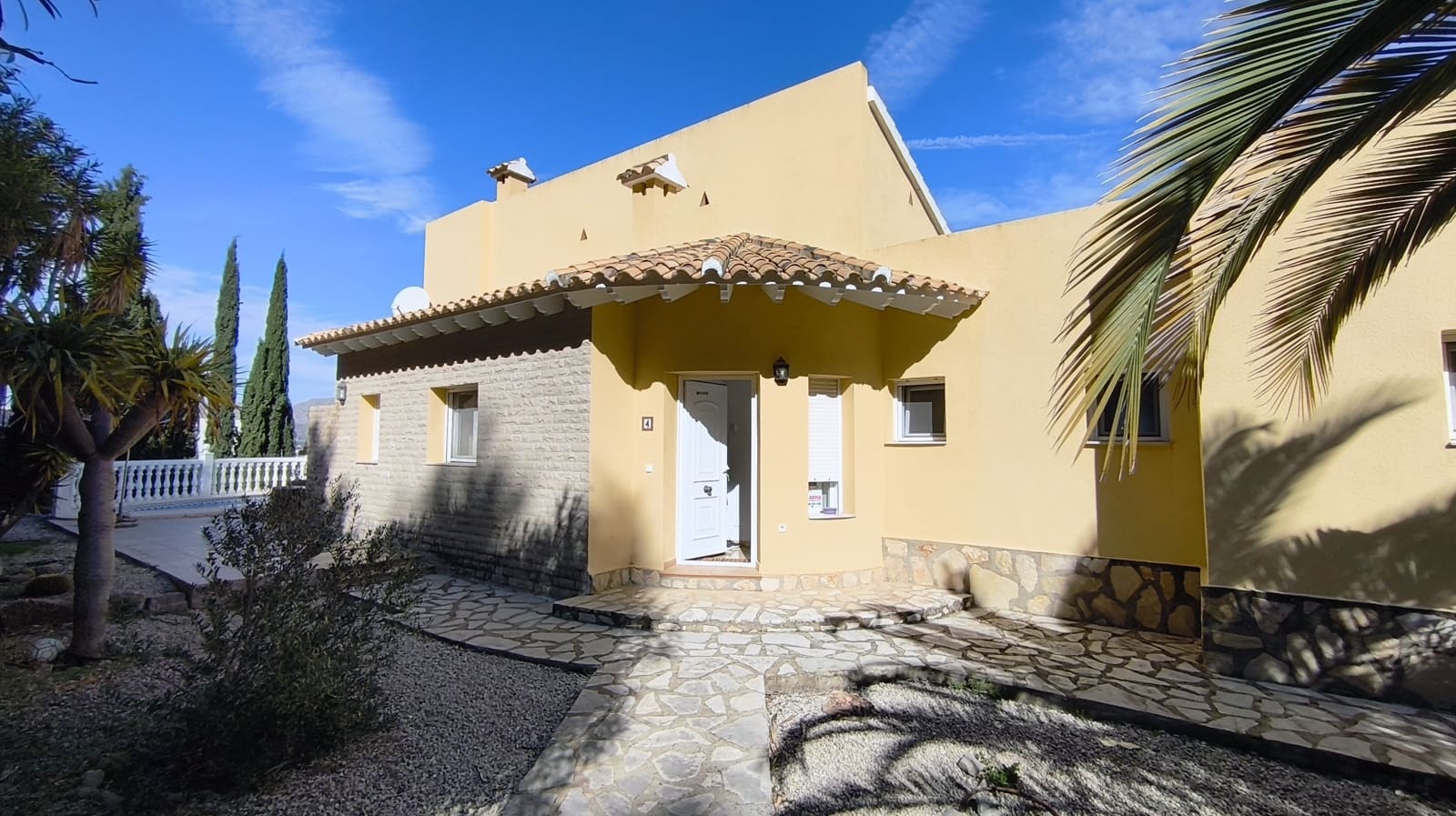3 sypialnia Willa na sprzedaż w Denia z basenem - 675 000 € (Ref: 9623177)