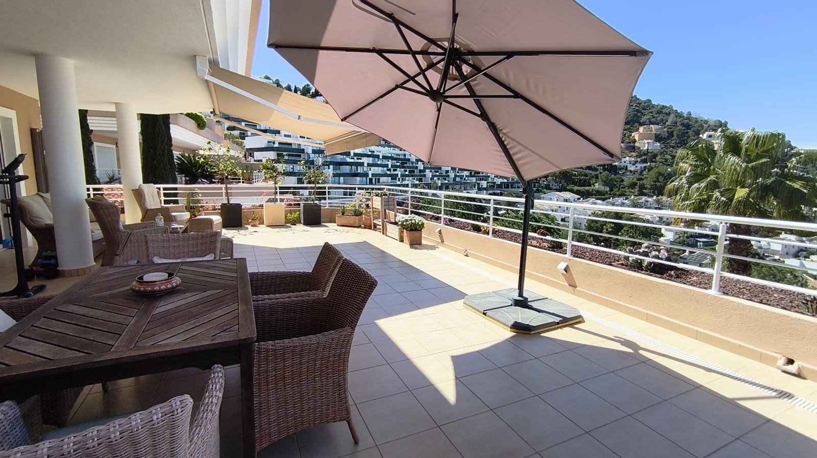 2 soveværelse Lejlighed til salg i Denia med swimmingpool garage - € 510.000 (Ref: 9749227)