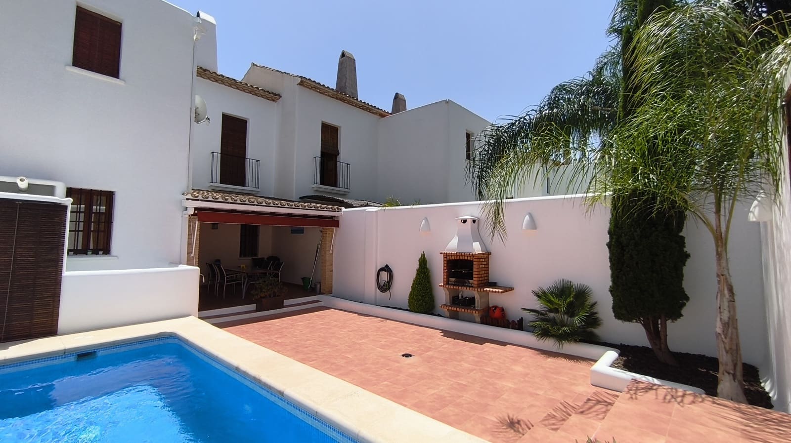 4 bedroom Townhouse for sale in Denia with pool garage - € 525,000 (Ref: 9827464)
