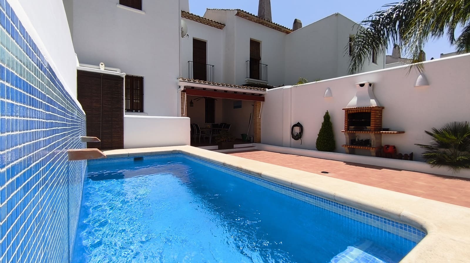 4 bedroom Townhouse for sale in Denia with pool garage - € 525,000 (Ref: 9827464)