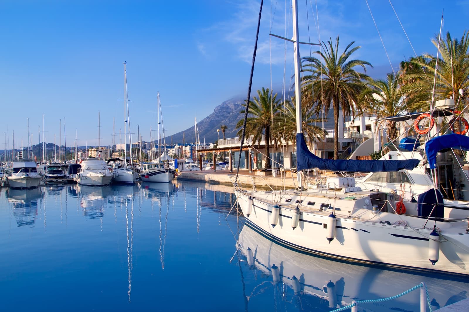 2 bedroom Apartment for sale in Denia with pool garage - € 472,500 (Ref: 9860673)