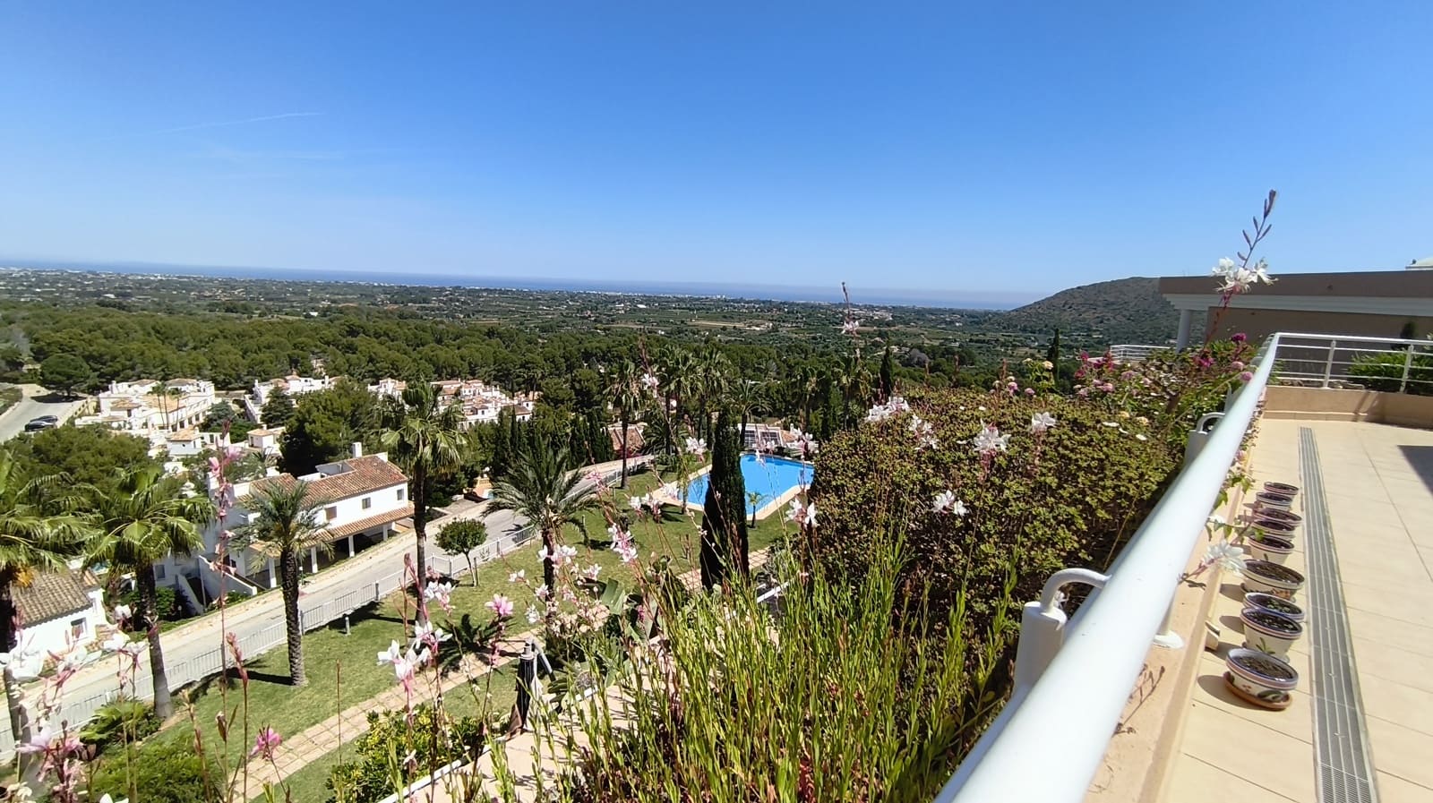 3 bedroom Apartment for sale in Denia with pool garage - € 550,000 (Ref: 9865887)