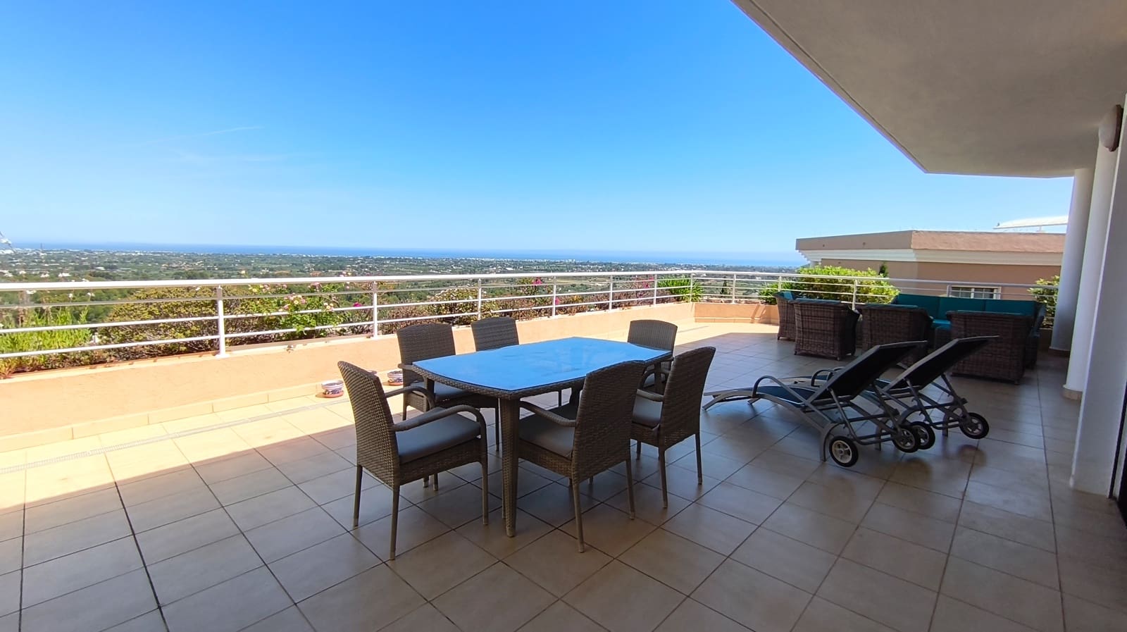 3 bedroom Apartment for sale in Denia with pool garage - € 550,000 (Ref: 9865887)