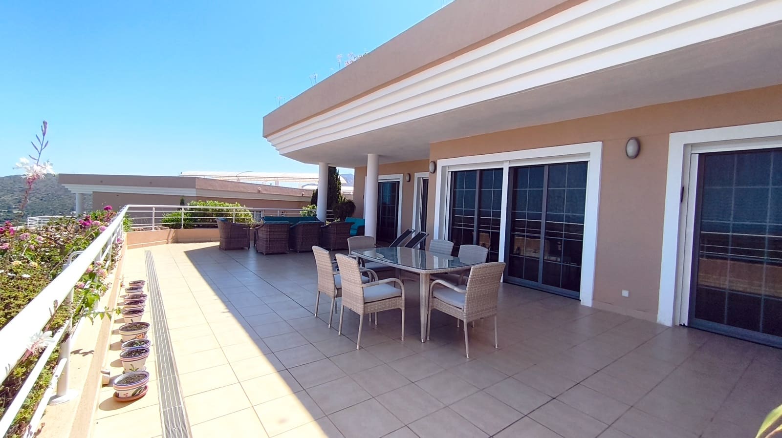 3 bedroom Apartment for sale in Denia with pool garage - € 550,000 (Ref: 9865887)