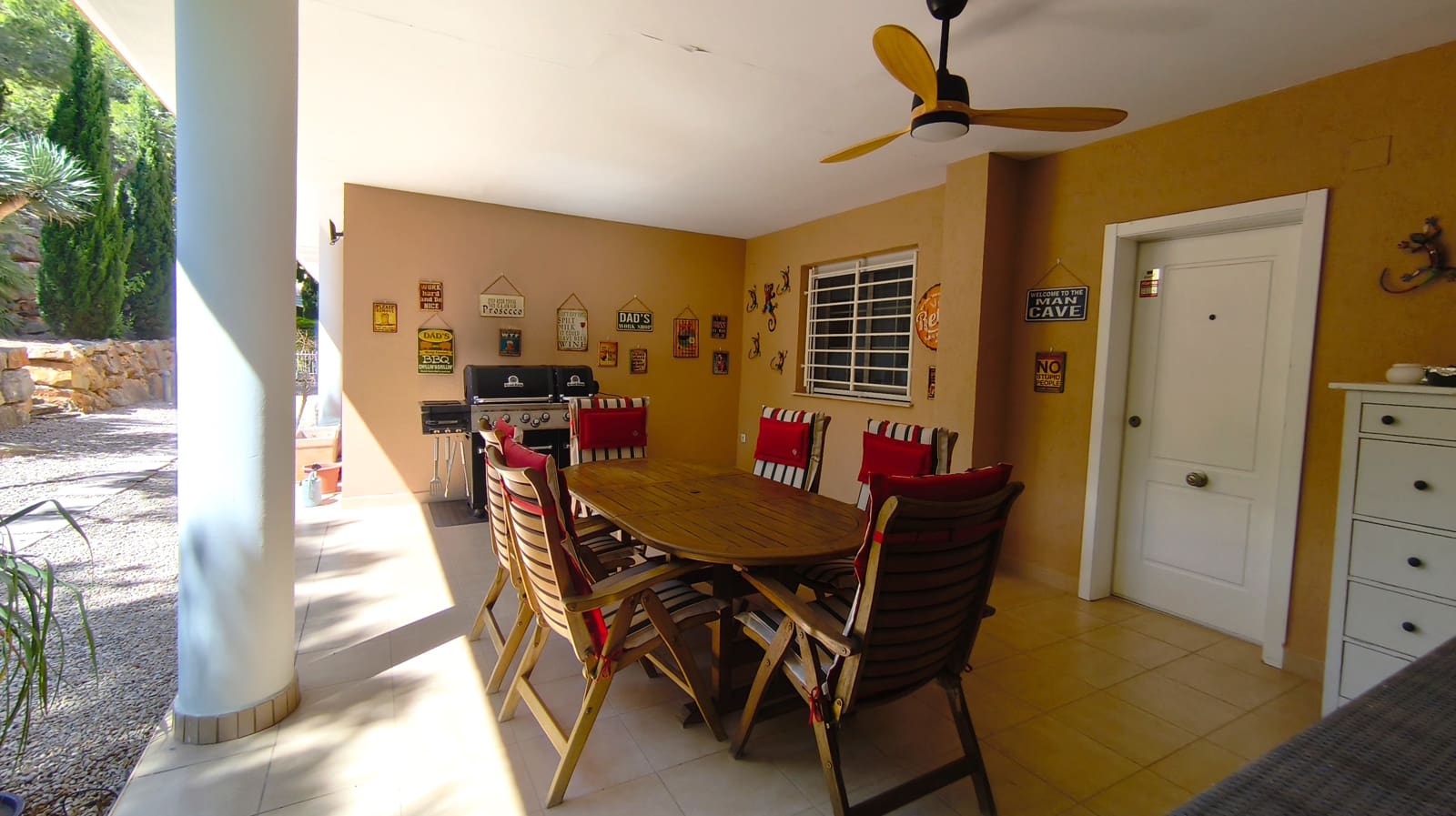 3 bedroom Apartment for sale in Denia with pool garage - € 550,000 (Ref: 9865887)