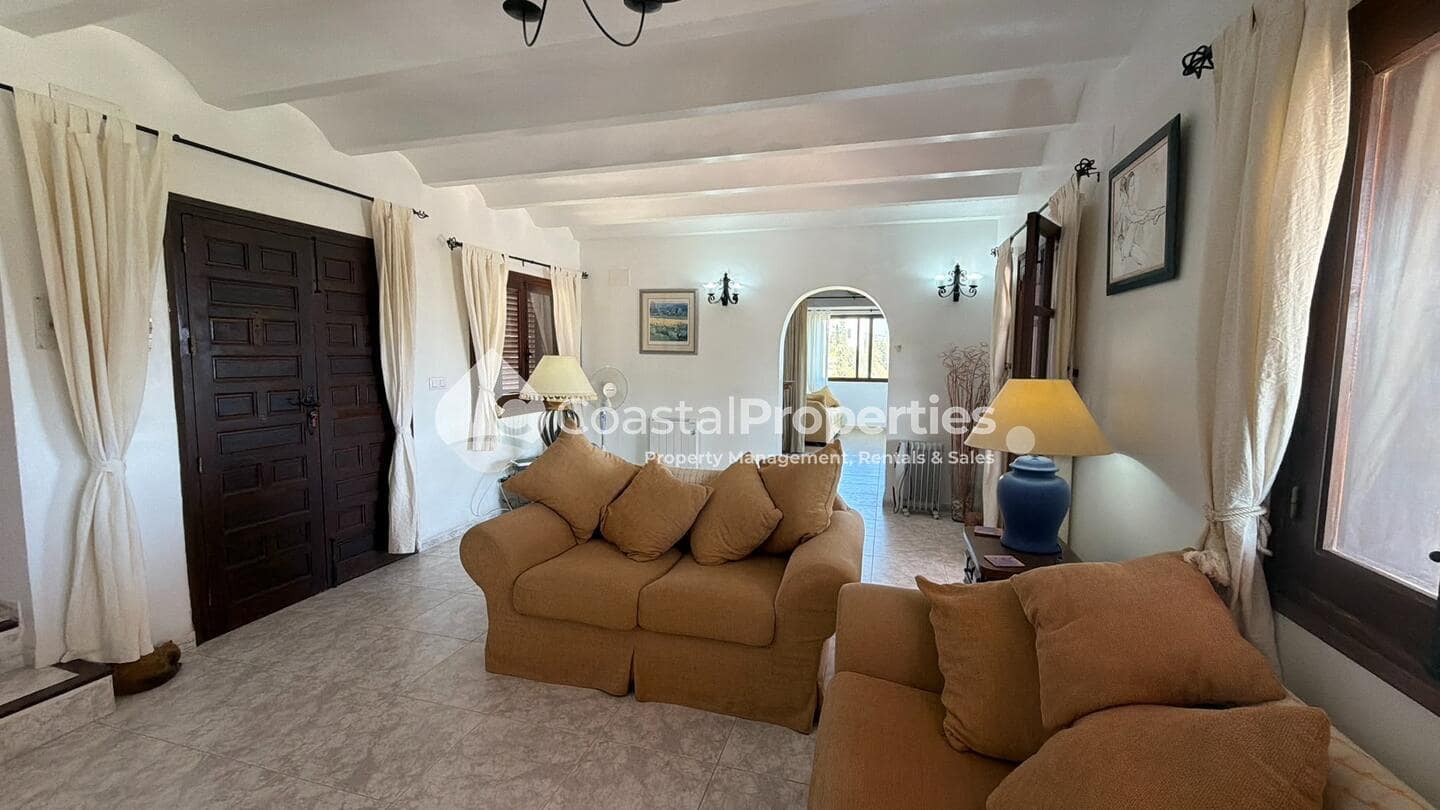 3 Zimmer Villa zu verkaufen in La Parata mit Pool - 550.000 € (Ref: 10073332)