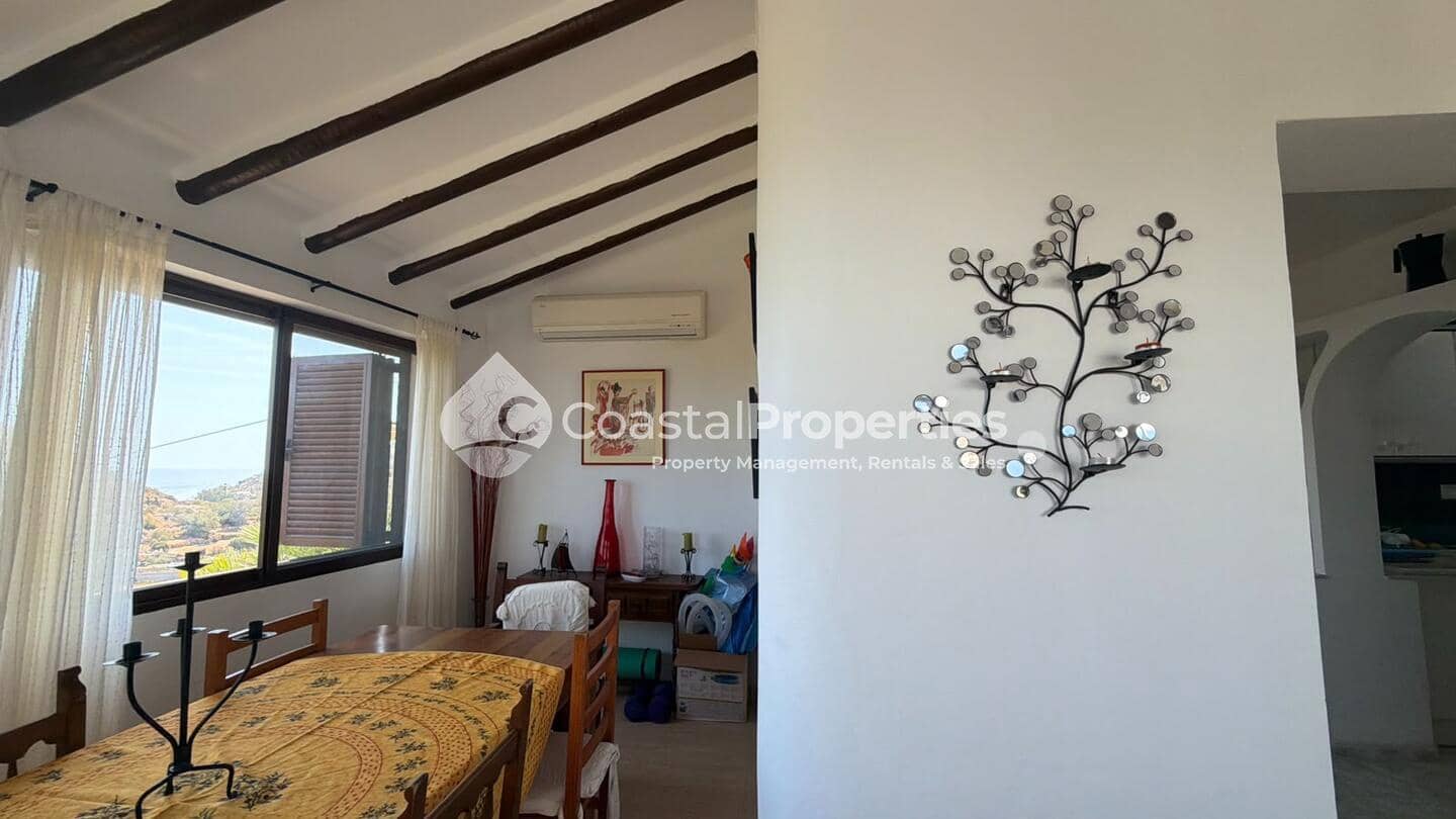 3 Zimmer Villa zu verkaufen in La Parata mit Pool - 550.000 € (Ref: 10073332)