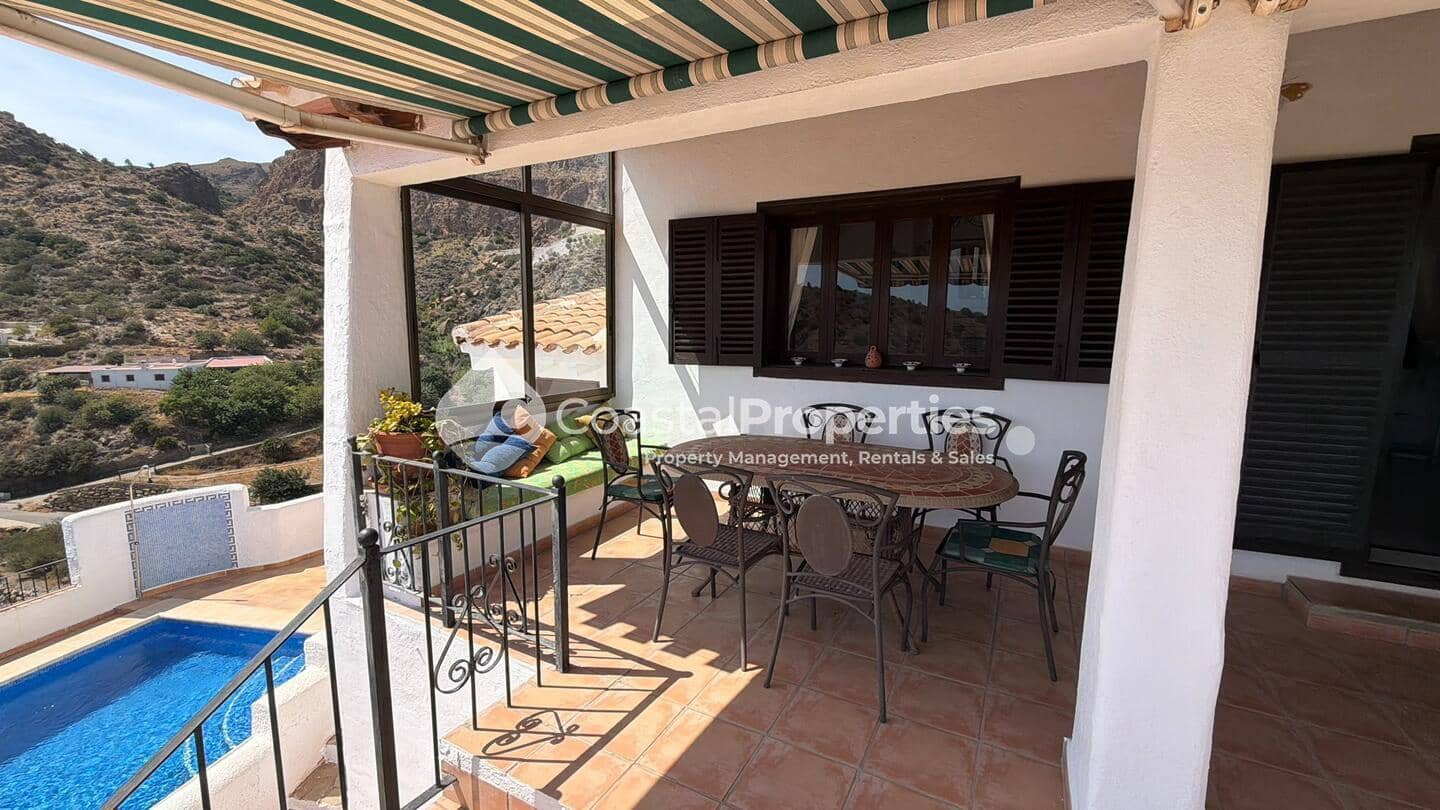 3 Zimmer Villa zu verkaufen in La Parata mit Pool - 550.000 € (Ref: 10073332)