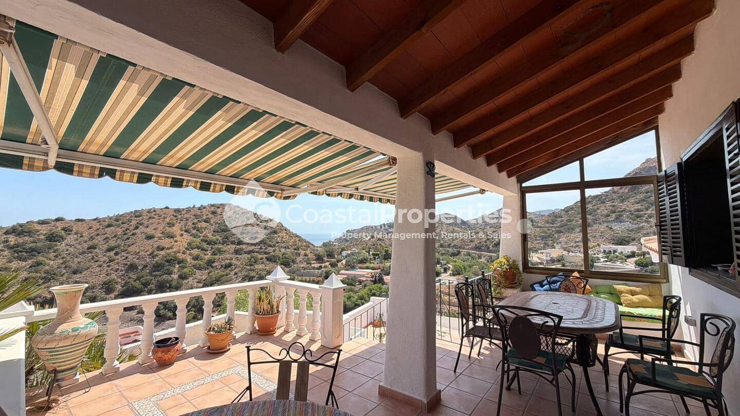3 Zimmer Villa zu verkaufen in La Parata mit Pool - 550.000 € (Ref: 10073332)