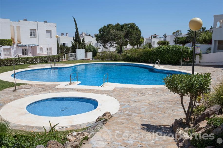 3 bedroom Apartment for holiday rental in Mojacar with pool - € 1,169 (Ref: 5244498)