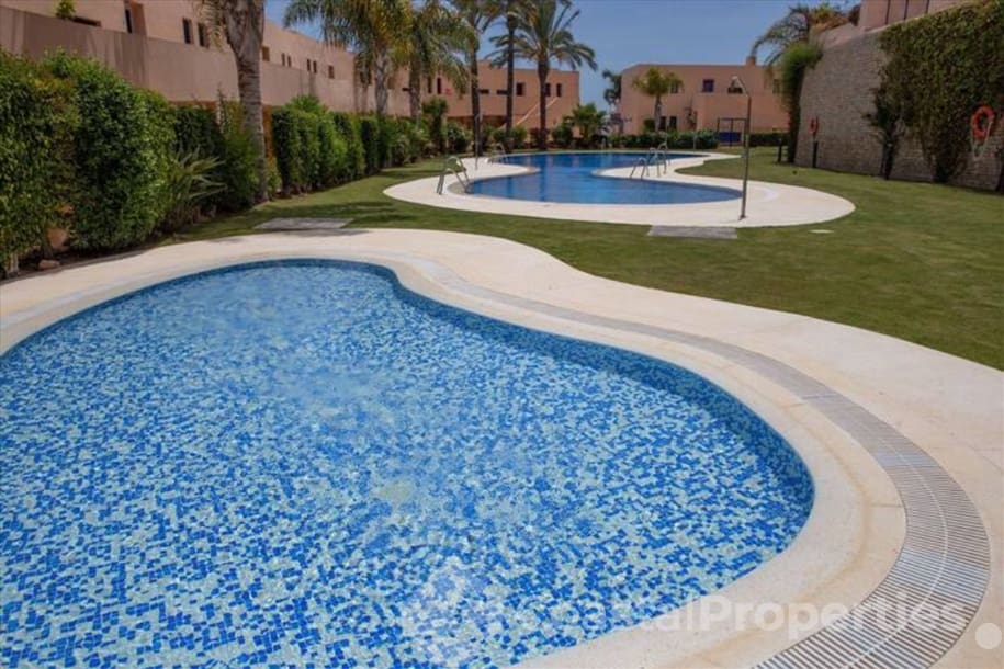   1 soveværelse   ferieLejlighed i Turre   med   swimmingpool  garage  - € 525 (Ref: 6087127)