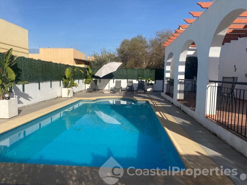 3 sovrum Villa för semesterbostäder i Turre med pool garage - 1 169 € (Ref: 6761248)