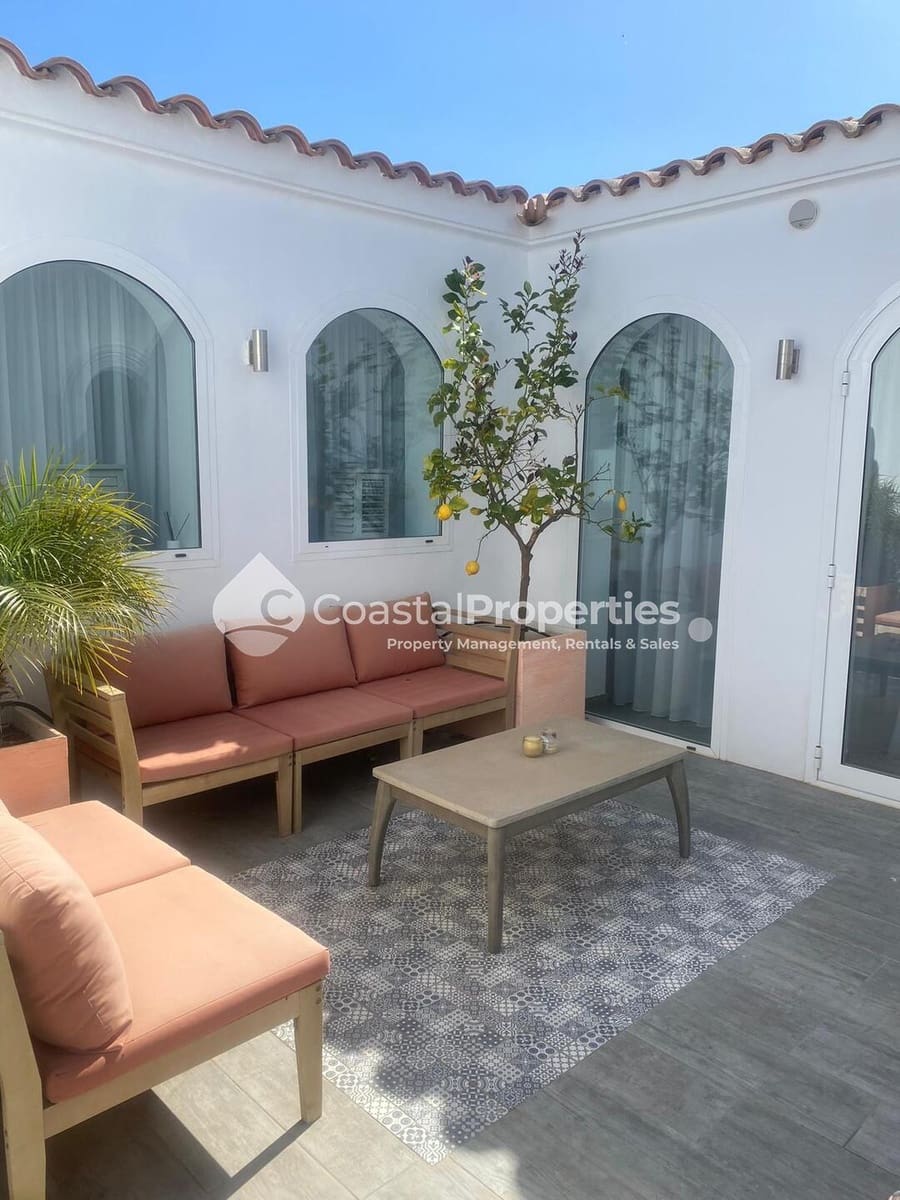 3 bedroom Villa for sale in El Cortijo Grande with pool garage - € 270,000 (Ref: 8318798)