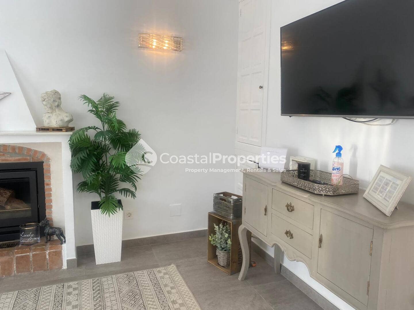 3 bedroom Villa for sale in El Cortijo Grande with pool garage - € 270,000 (Ref: 8318798)
