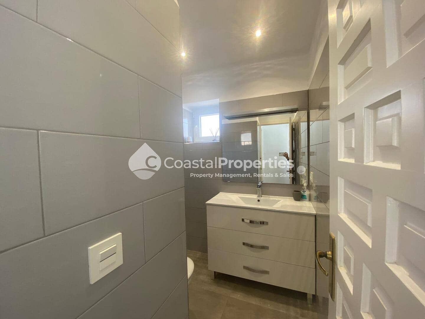 3 bedroom Villa for sale in El Cortijo Grande with pool garage - € 270,000 (Ref: 8318798)