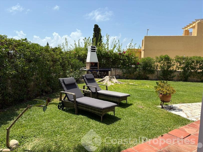   3 soveværelse   ferieVilla i Turre   med   swimmingpool   - € 1.400 (Ref: 8769054)