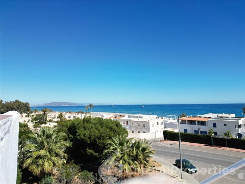 3 slaapkamer Appartement voor vakantieverhuur in Turre - € 1.400 (Ref: 8769488)