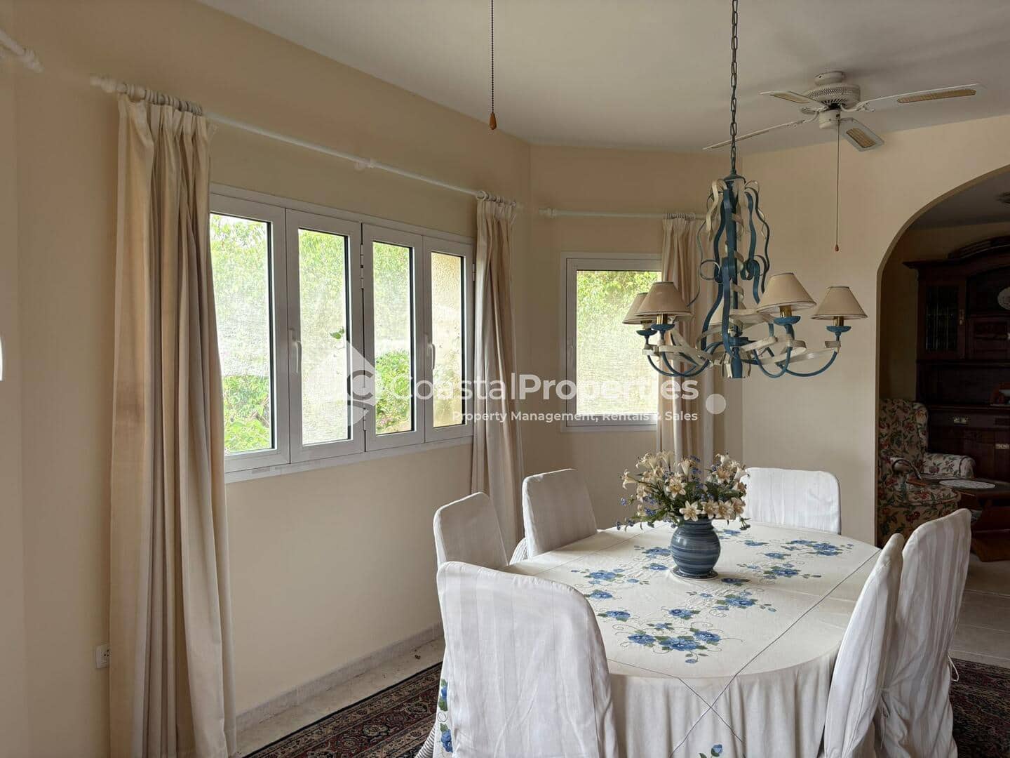 4 makuuhuone Huvila myytävänä paikassa Mojacar mukana uima-altaan - 725 000 € (Ref: 9125912)