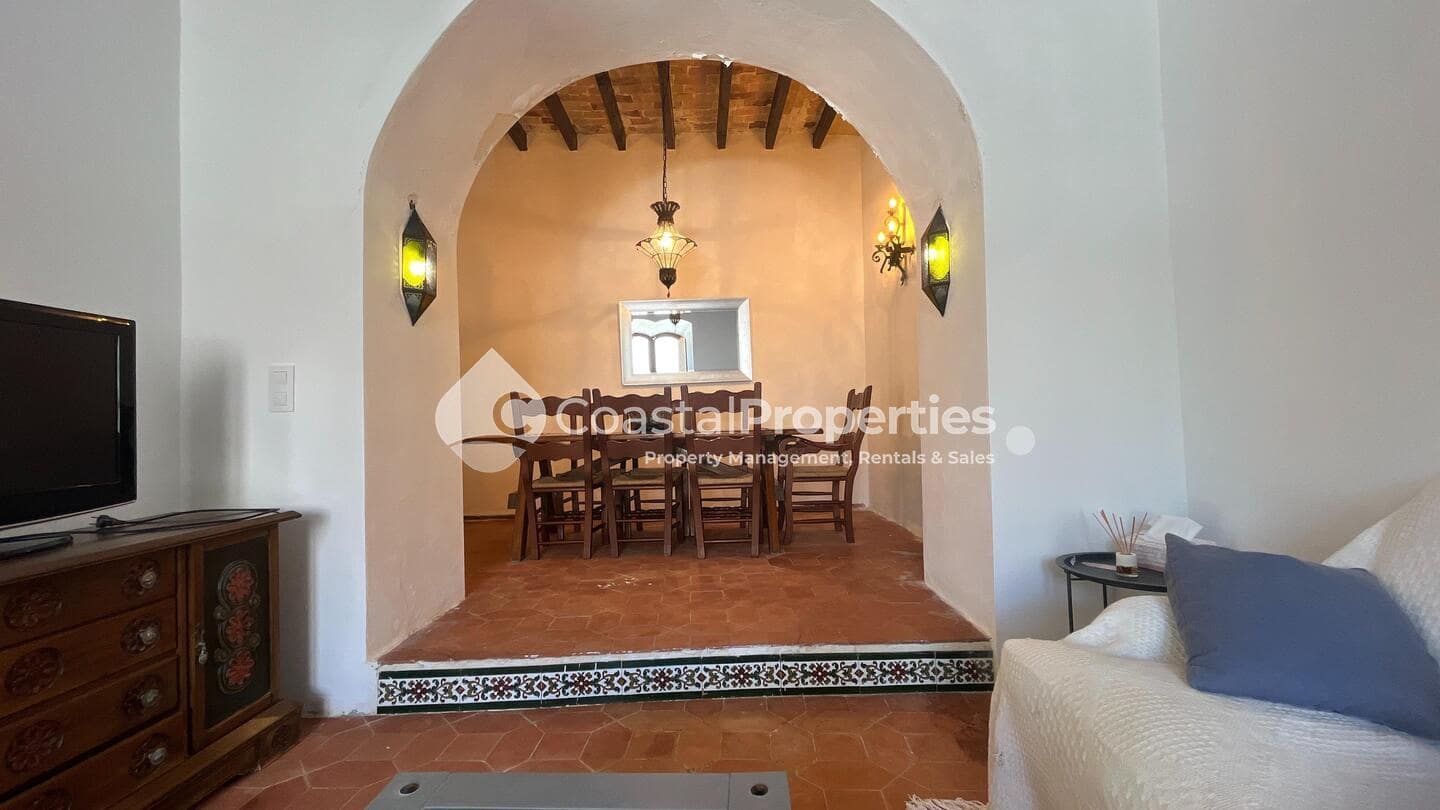 9 makuuhuone Omakotitalo myytävänä paikassa Mojacar - 350 000 € (Ref: 9449707)