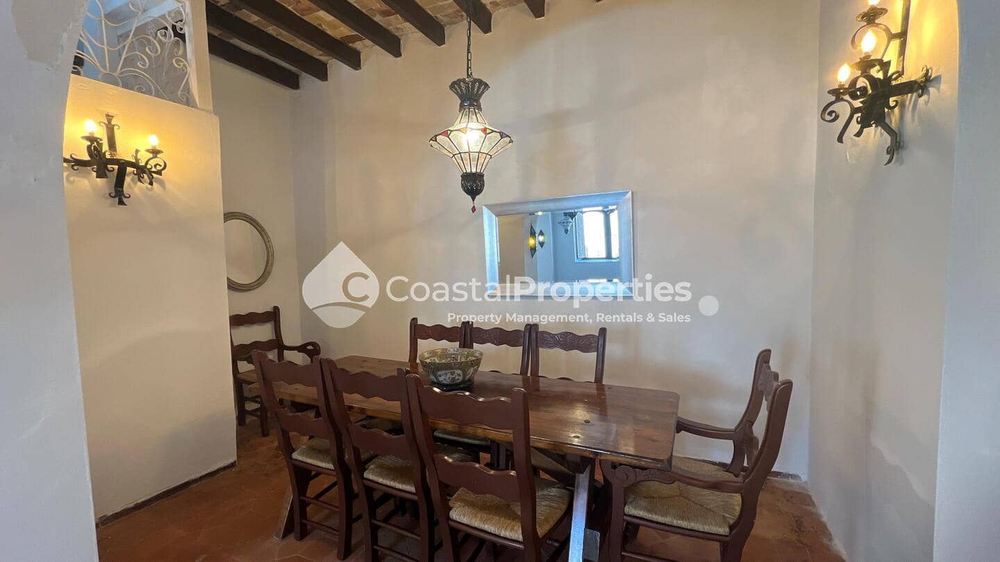 9 makuuhuone Omakotitalo myytävänä paikassa Mojacar - 350 000 € (Ref: 9449707)