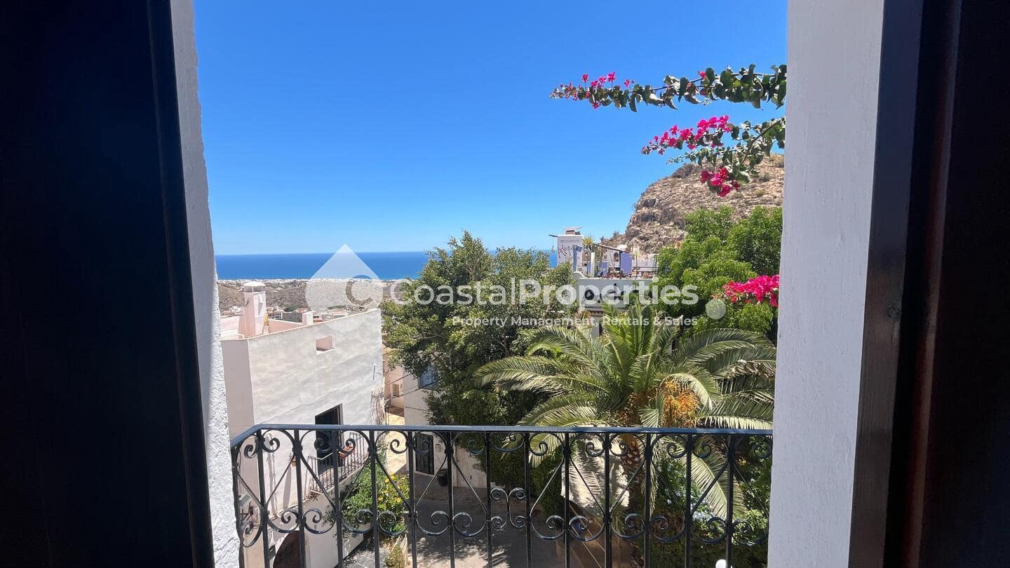 9 makuuhuone Omakotitalo myytävänä paikassa Mojacar - 350 000 € (Ref: 9449707)