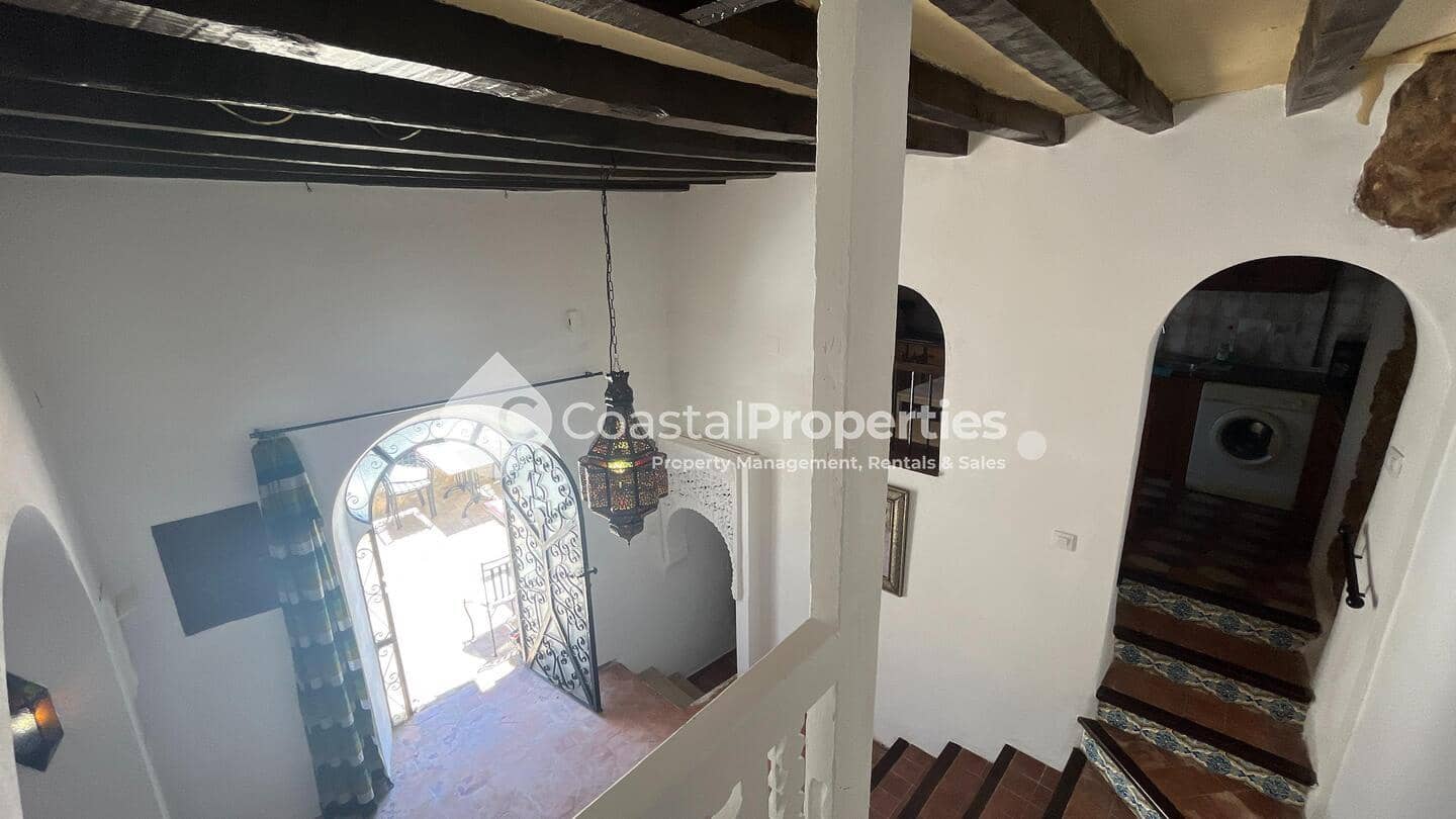 9 makuuhuone Omakotitalo myytävänä paikassa Mojacar - 350 000 € (Ref: 9449707)