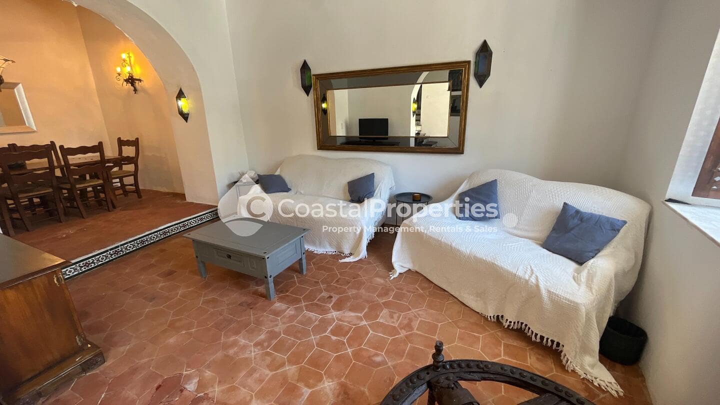 9 makuuhuone Omakotitalo myytävänä paikassa Mojacar - 350 000 € (Ref: 9449707)