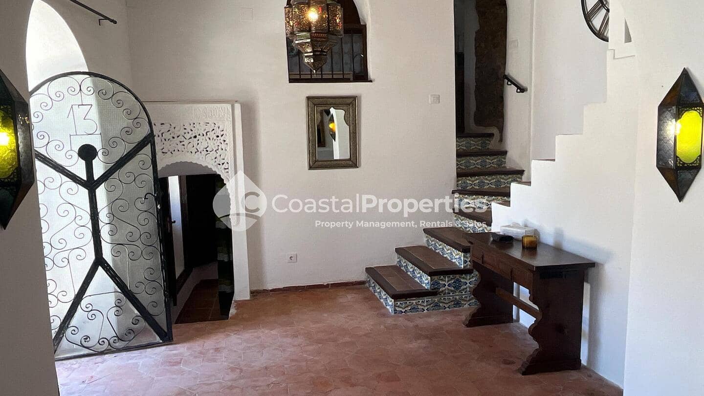 9 makuuhuone Omakotitalo myytävänä paikassa Mojacar - 350 000 € (Ref: 9449707)