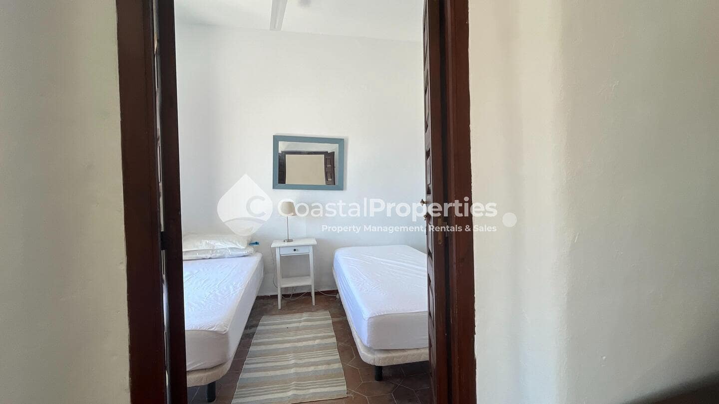 9 makuuhuone Omakotitalo myytävänä paikassa Mojacar - 350 000 € (Ref: 9449707)