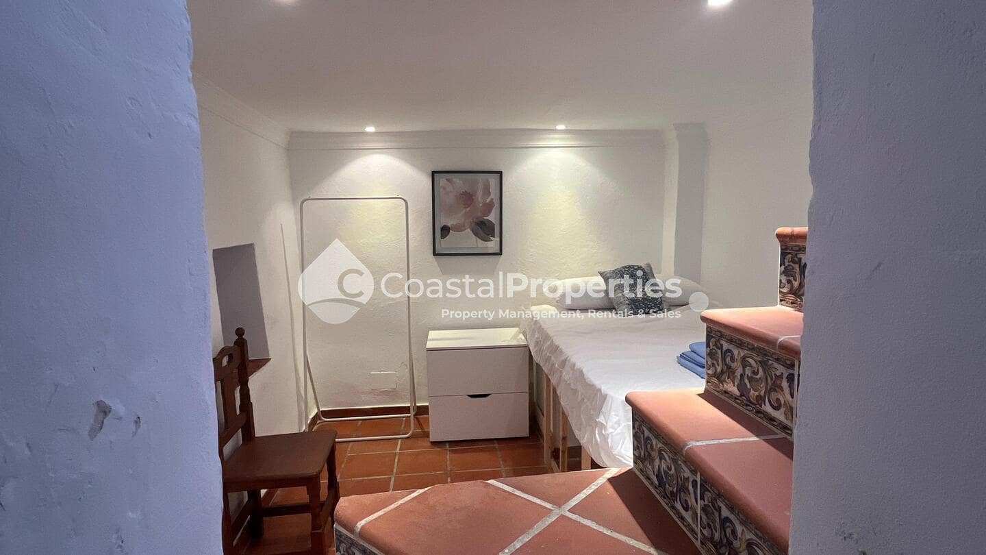 9 makuuhuone Omakotitalo myytävänä paikassa Mojacar - 350 000 € (Ref: 9449707)