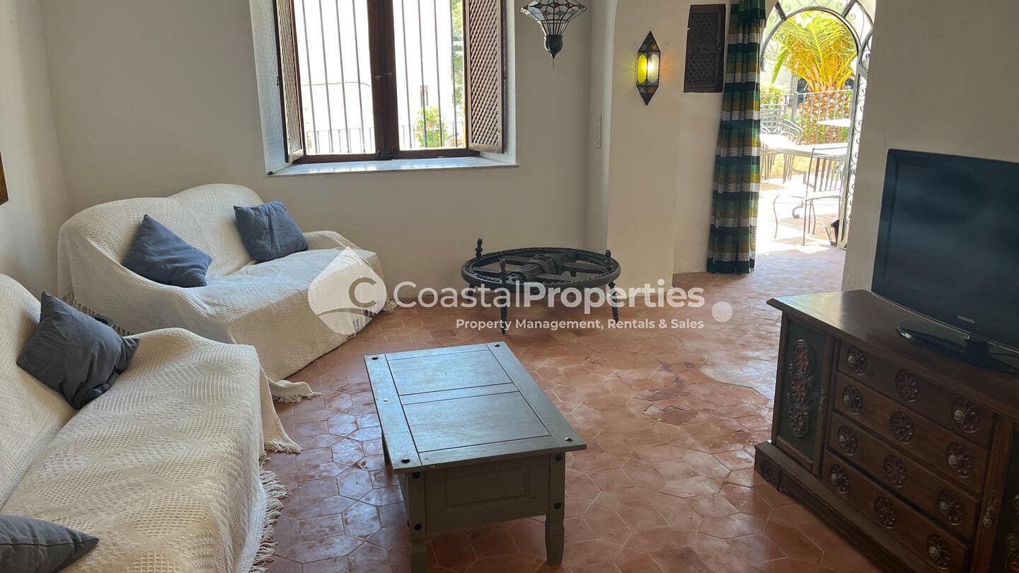 9 makuuhuone Omakotitalo myytävänä paikassa Mojacar - 350 000 € (Ref: 9449707)