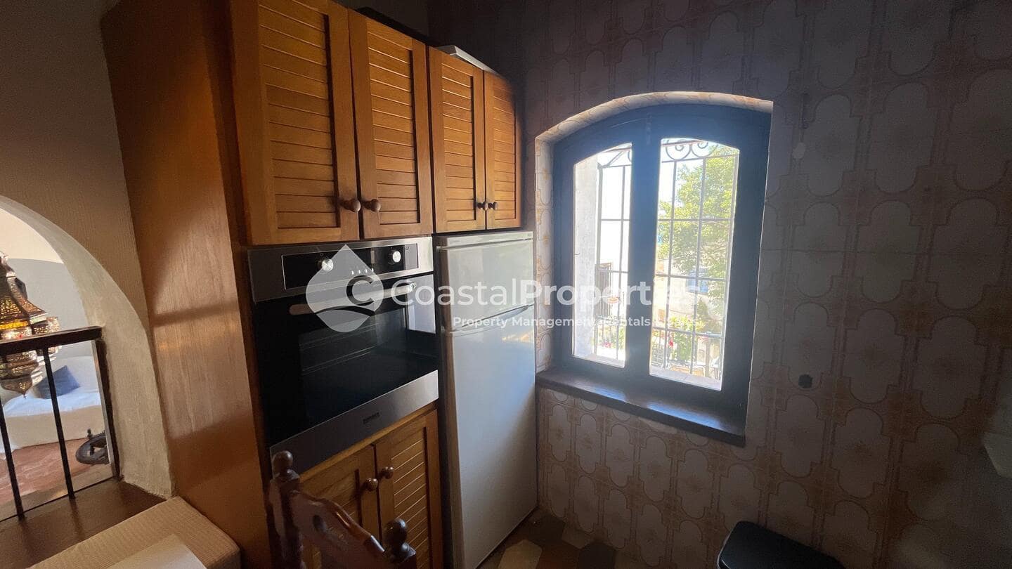 9 makuuhuone Omakotitalo myytävänä paikassa Mojacar - 350 000 € (Ref: 9449707)