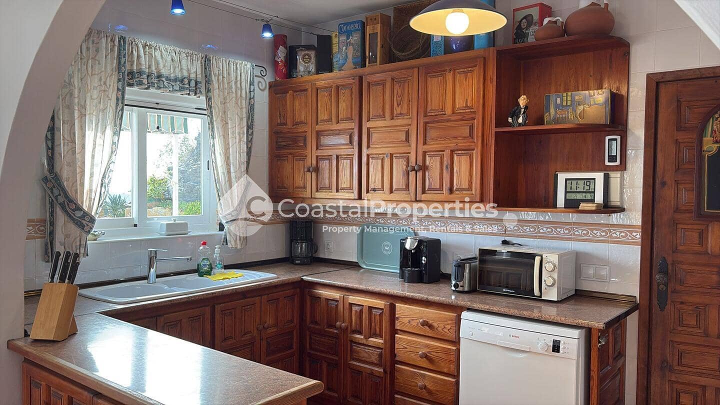 4 bedroom Villa for sale in Mojacar with pool - € 695,000 (Ref: 9834651)