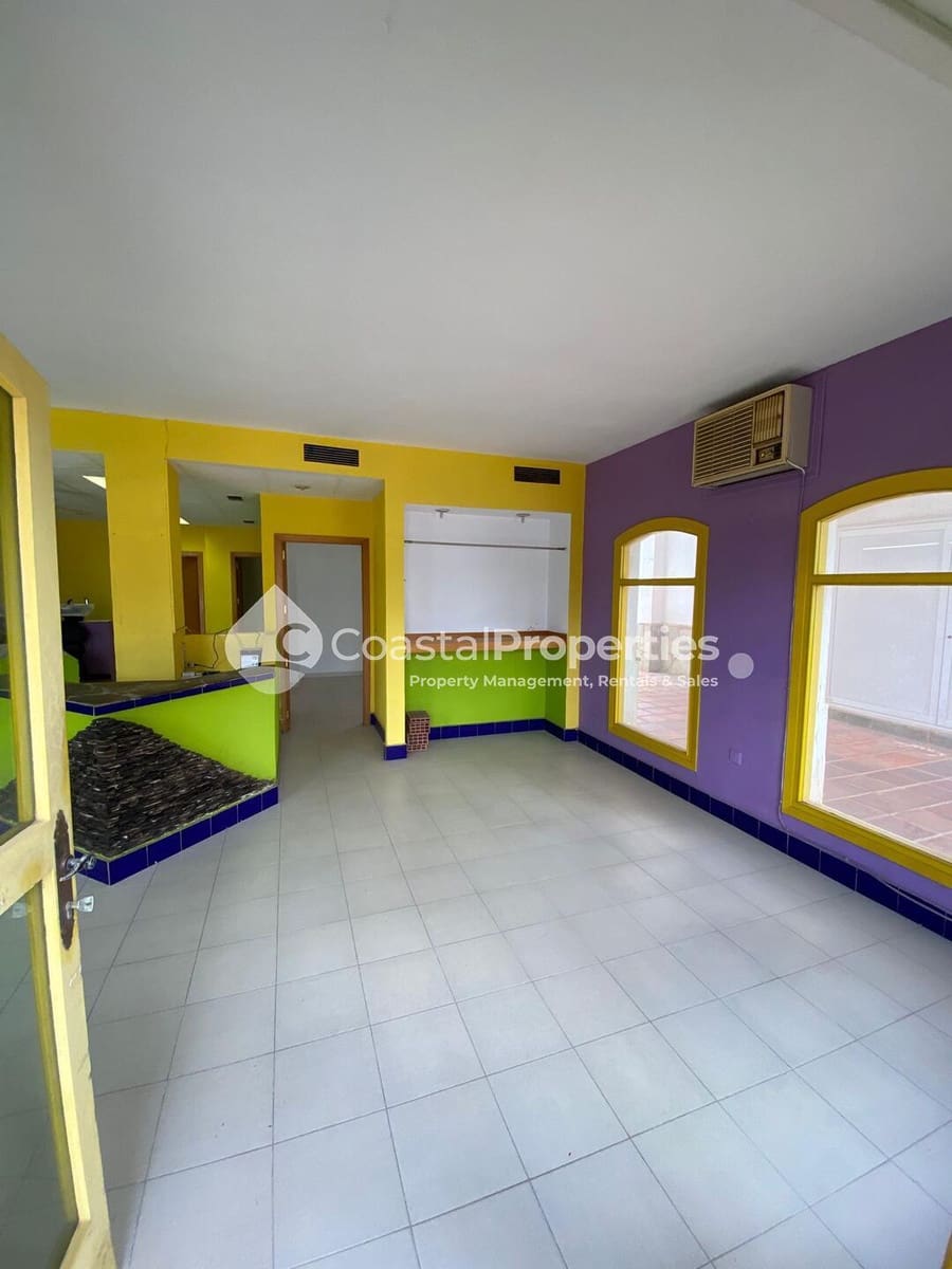 Comercial para arrendar em Mojacar - 1 650 € (Ref: 9844469)
