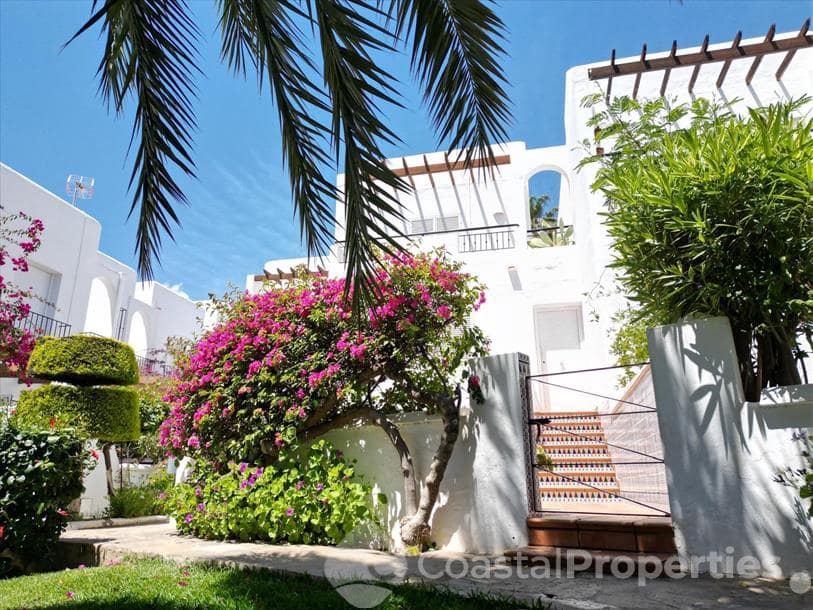 3 bedroom Apartment for holiday rental in Turre with pool - € 875 (Ref: 9848292)