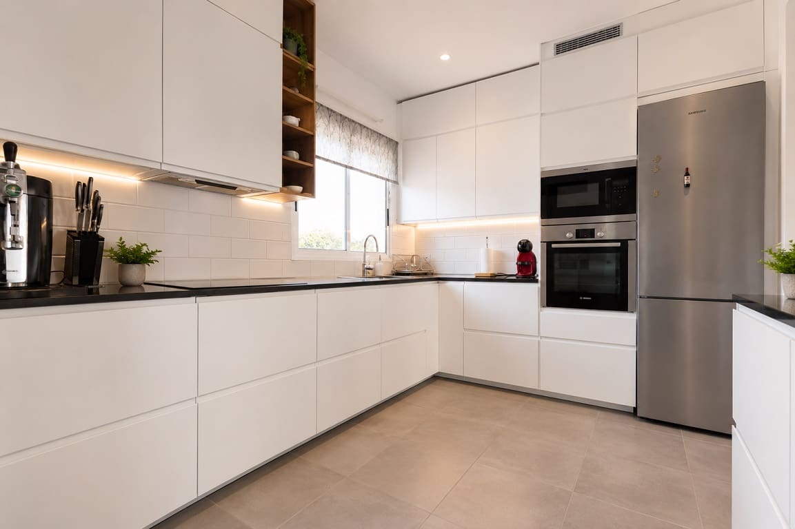 5 sypialnia Willa na sprzedaż w La Nucia z basenem garażem - 595 000 € (Ref: 10002485)
