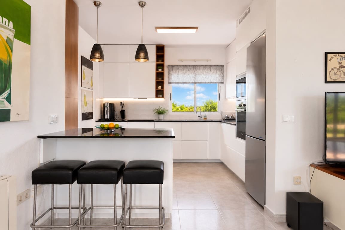 5 sypialnia Willa na sprzedaż w La Nucia z basenem garażem - 595 000 € (Ref: 10002485)