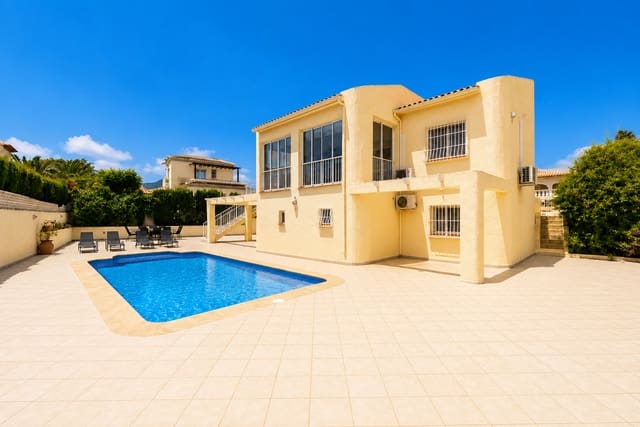 5 sypialnia Willa na sprzedaż w La Nucia z basenem garażem - 595 000 € (Ref: 10002485)